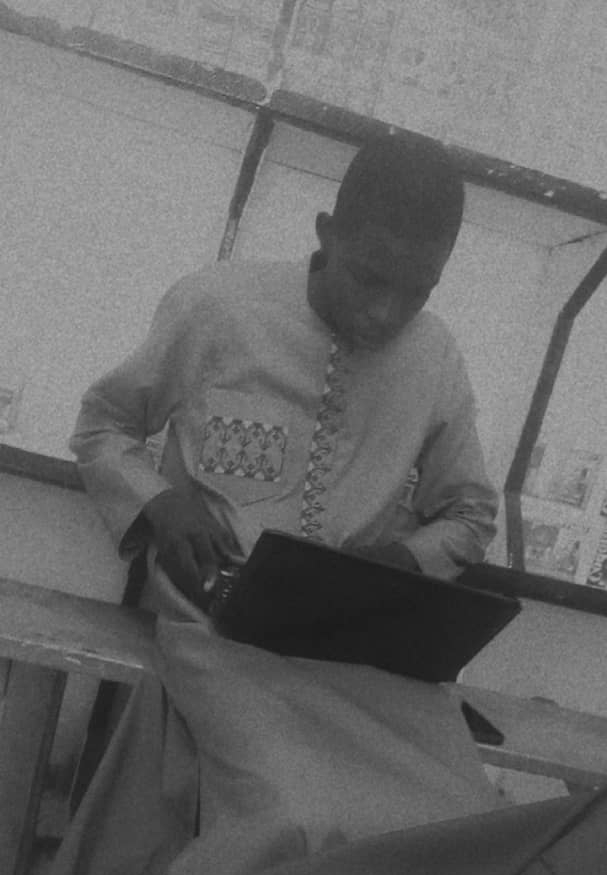 sadiq stech working pic